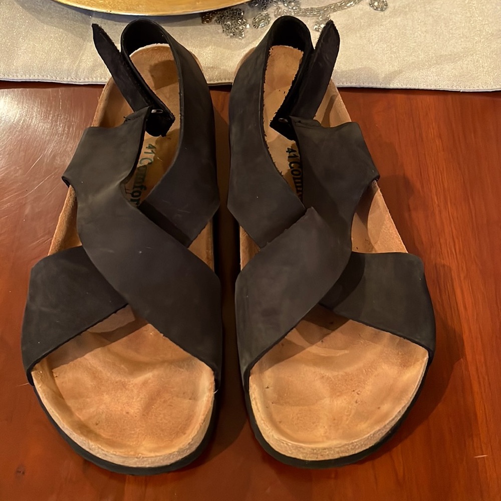 ComfortFUSSE Black Velcro Sandals size 41